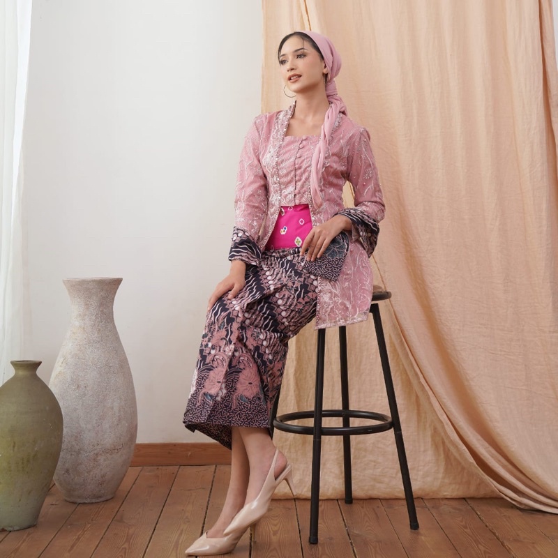 KUTUBARU KLASIK / JUMPUTAN SOLO/KAIN BATIK