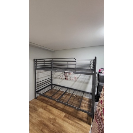 IKEA Svarta tempat tidur tingkat