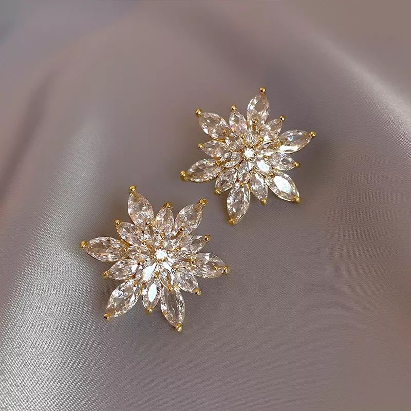 Anting tusuk desain bunga luxury crystal flower earstud YN08