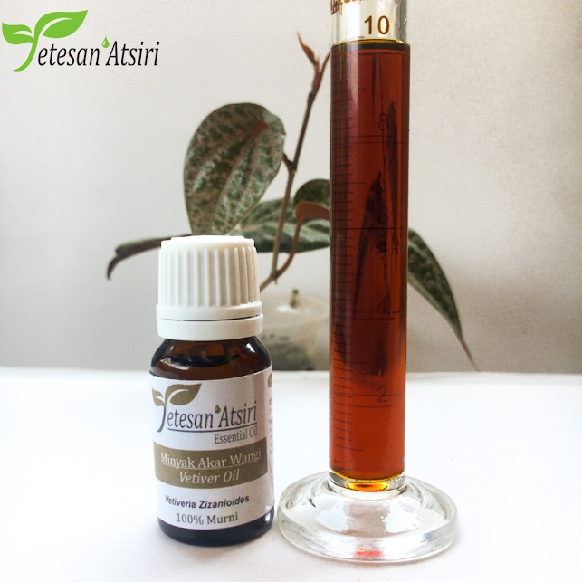 minyak atsiri akarwangi akar wangi usar madu murni penyulingan tanpa campuran vetiver pure essential oil aromatherapy aromaterapi aromaterapy diffuser oil burner humidifier 3ml 10ml 30ml 50ml 3 ml 10 ml 30 ml 50 ml