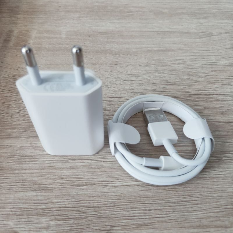 A_  CHARGER 1A BISA DIGUNAKAN UNTUK IPHONE 5 / 6 / 7 / 8