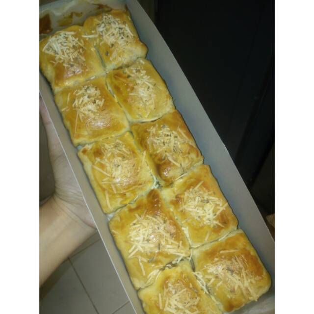 

Bolen sosis bechamel