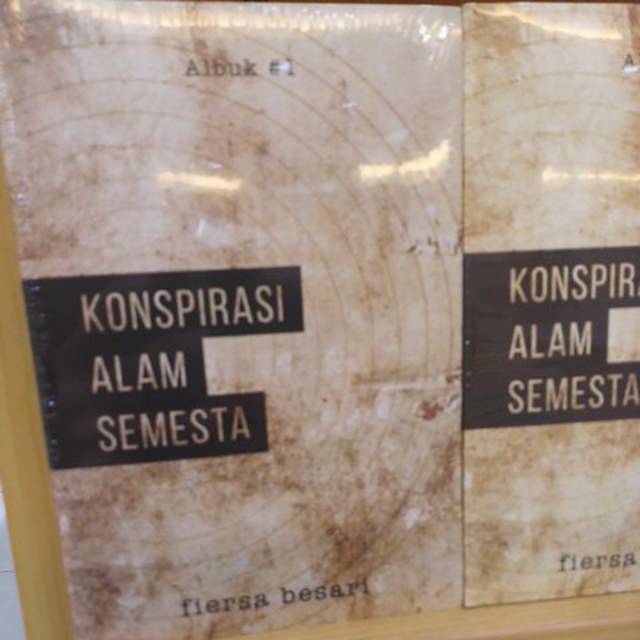 Konspirasi Alam Semesta