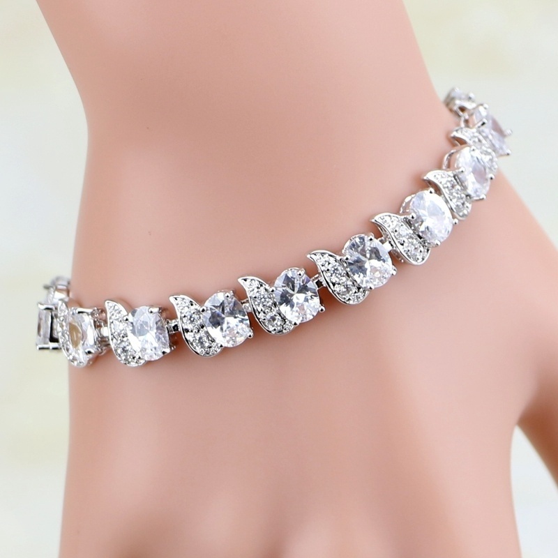 Gelang Rantai Silver dengan Topaz Silver Bulat untuk Wanita