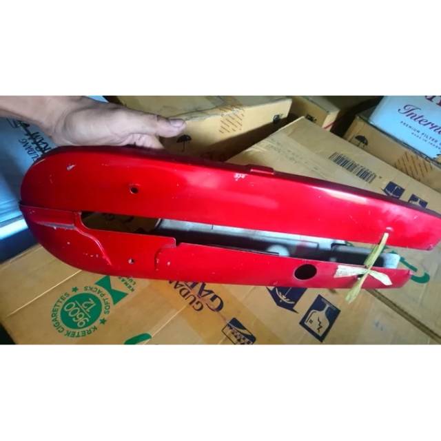 Tutup rantai cover rantai a100 suzuki a100 orisinil baru