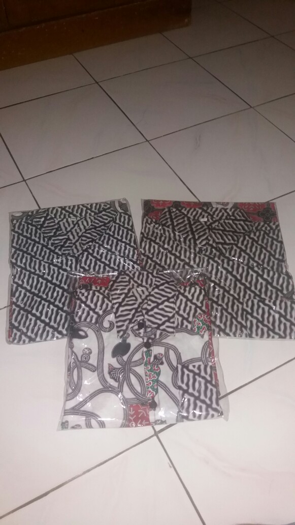 Baju Batik Couple Kelurga Terlengkap Motif Morena