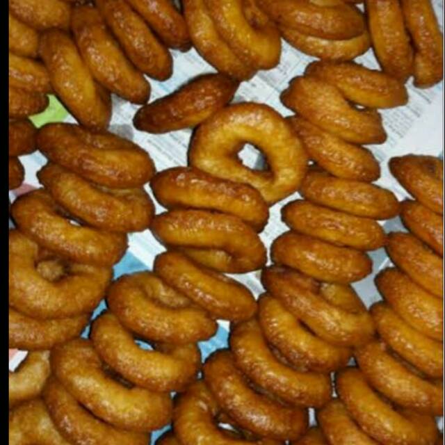 

Kue cincin gurih manis