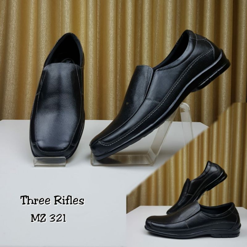 Sepatu Pria Three Rifles MZ 321