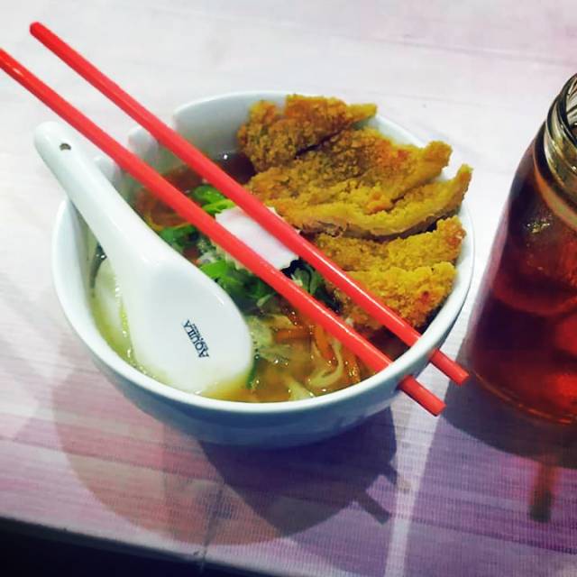 

Ramen dg varian kuah soyu, tomyam, seafood, mushroom, curry, beef dg tingkat kepedasan sesuai selera