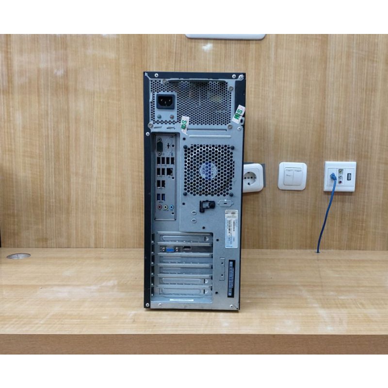 Server Lenovo Thinkstation S30Xeon E5-2609 Ram 16gb Ddr3 Ssd 256gb Hdd 1Tb