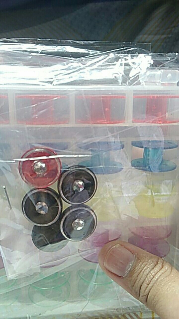 Kancing Hias Kristal Ukuran 24