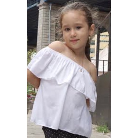 Zara kids tops off shoulder
