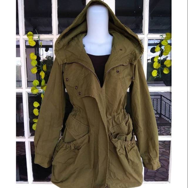 Parka army preloved like new/ parka bekas/ jaket preloved/ jaket bekas/ jaket winter/ jas hujan