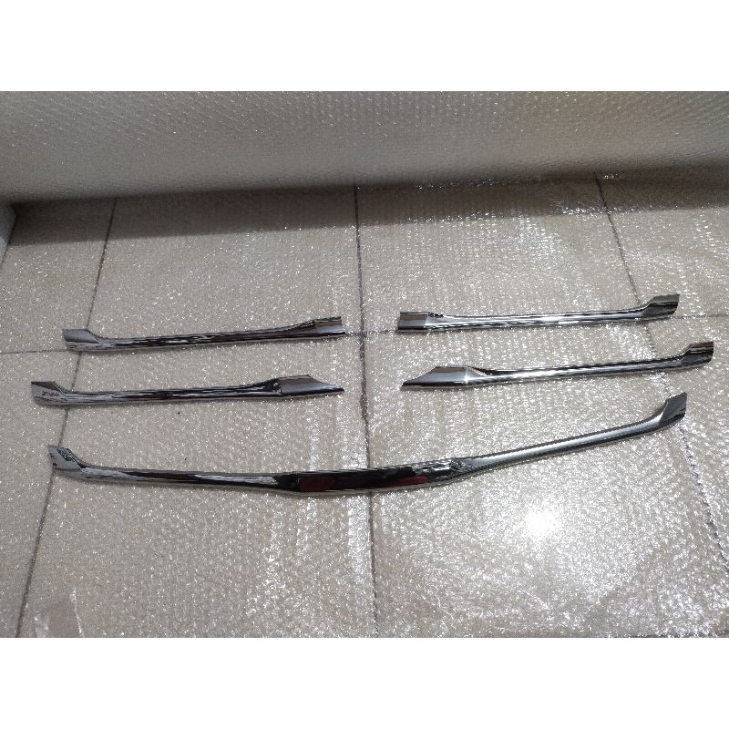 LIST GRILL INNOVA GRAND 2012 TOYOTA ORIGINAL AKSESORIS AUTO 2000