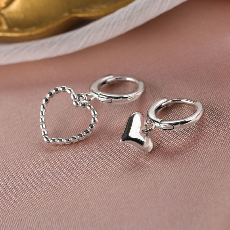 2pcs Anting Stud Bentuk Hati Asimetris Warna Silver Untuk Wanita