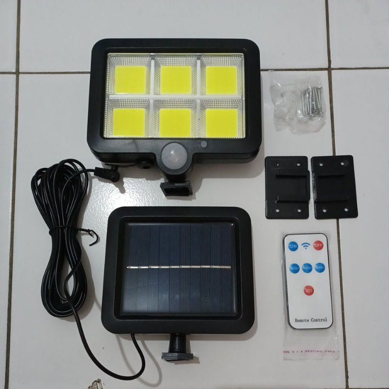 Lampu sorot tenaga surya