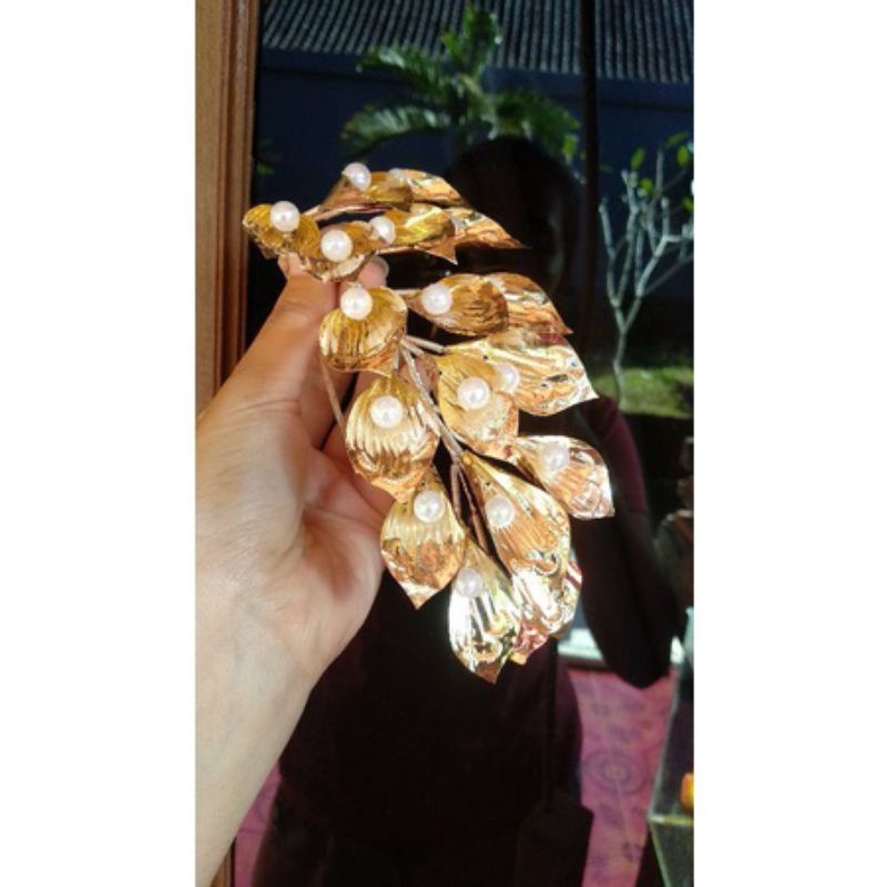 Semanggi Emas Ekor merak//hiasan pengantin bali