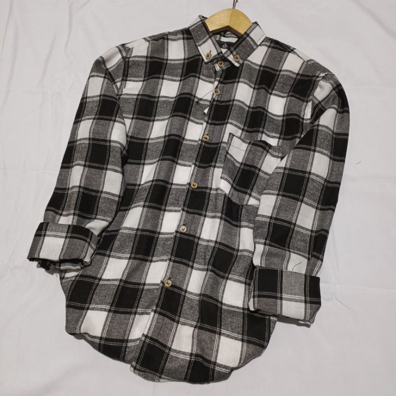 Kemeja flanel pria unisek flanel wanita panjang kotak-kotak kualitas impor bisa pilih motif-Black white