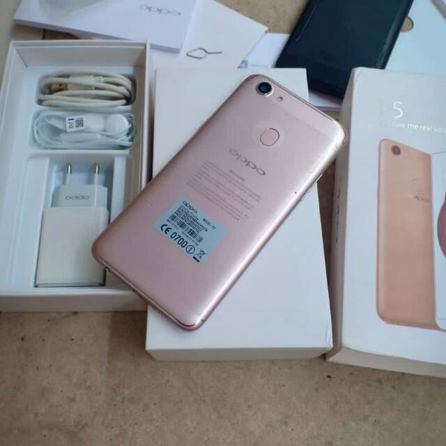 OPPO F5, 4/32 GB
