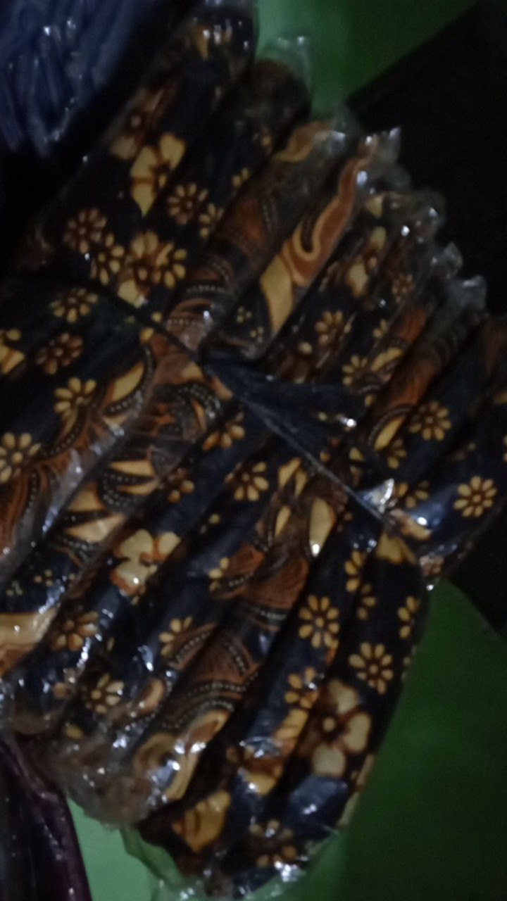 Batik Couple Sarimbit Keluarga Bisa Ecer Motif Pari Ngadek Mas