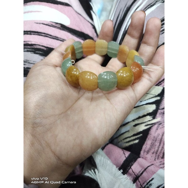 gelang tangan  batu giok