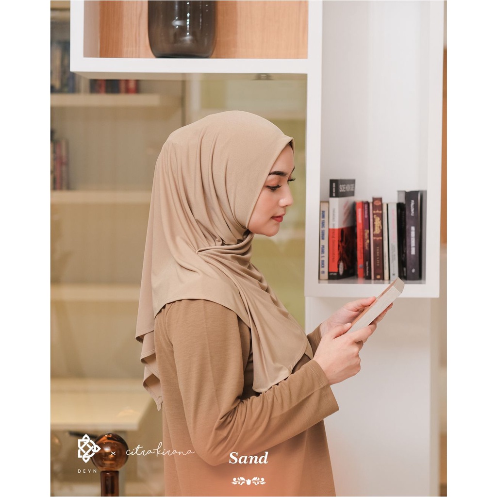 Kirana instant scarf by deyn scarf-Sand