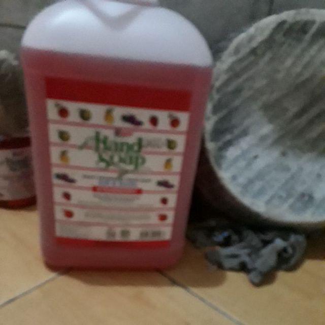 Yuri Handsoap Jerigen 3.7 Liter Strawberry | Yuri Sabun Cuci Tangan Derigen 3.7 L