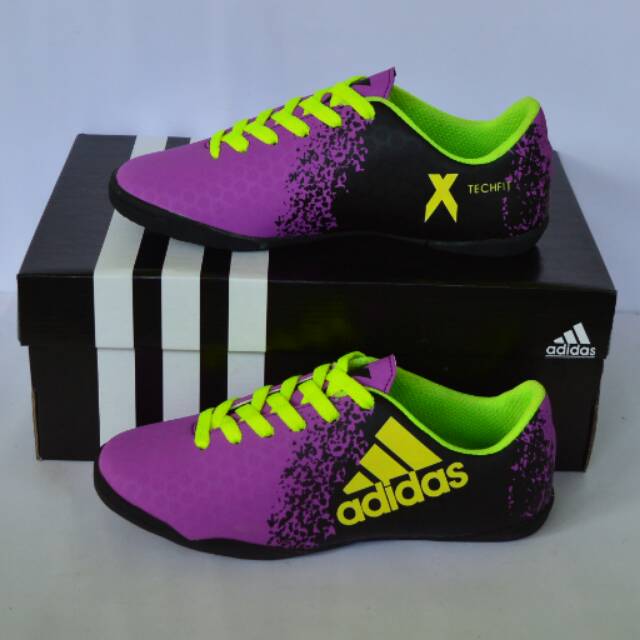 Sepatu futsal anak adidas