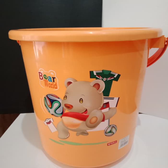 Ember plastik Elegant E-5 Lion Star ukuran 3 galon (12 liter) Diameter 30,5cm, Tinggi 26,5cm.