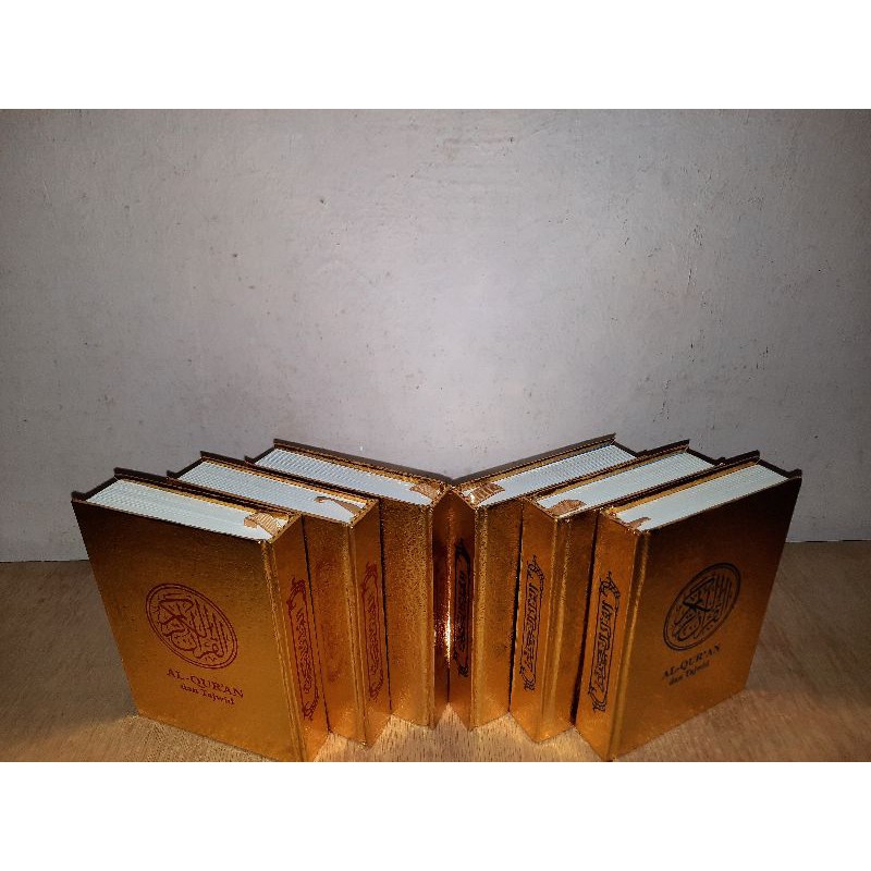 ALQURAN DAN TAJWID TANPA TERJEMAHAN UKURAN A6 (3/4) EMAS HARD COVER