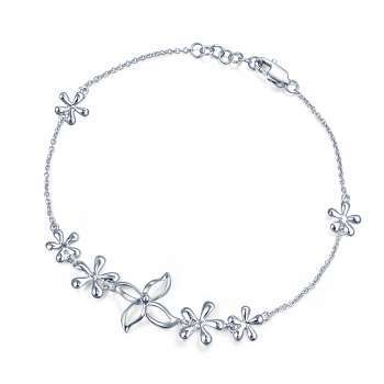 Gelang Bahan Stainless Steel Bentuk Bunga Clover Untuk Wanita