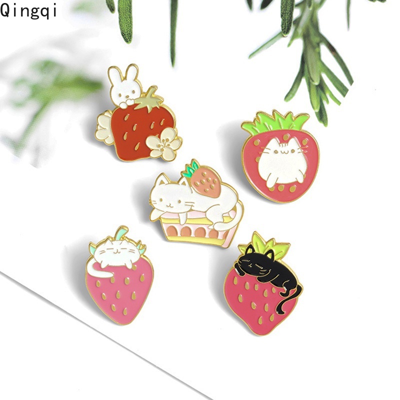 Bros Pin Enamel Desain Kartun Buah Strawberry Kucing Kelinci Untuk Pakaian