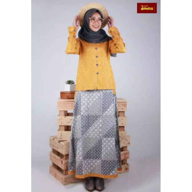 setelan dannis dewasa