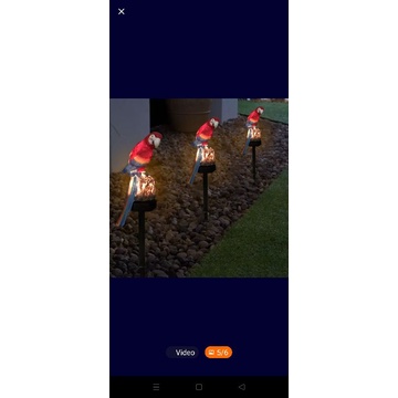 Lampu outdoor tenaga surya