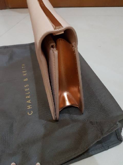 CHARLES &amp; KEITH ORI STORE CLUTCH ROSEGOLD