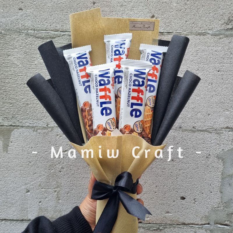 

Buket Snack Murah Waffle / Bouquet Wisuda / Ulang Tahun / Bandung