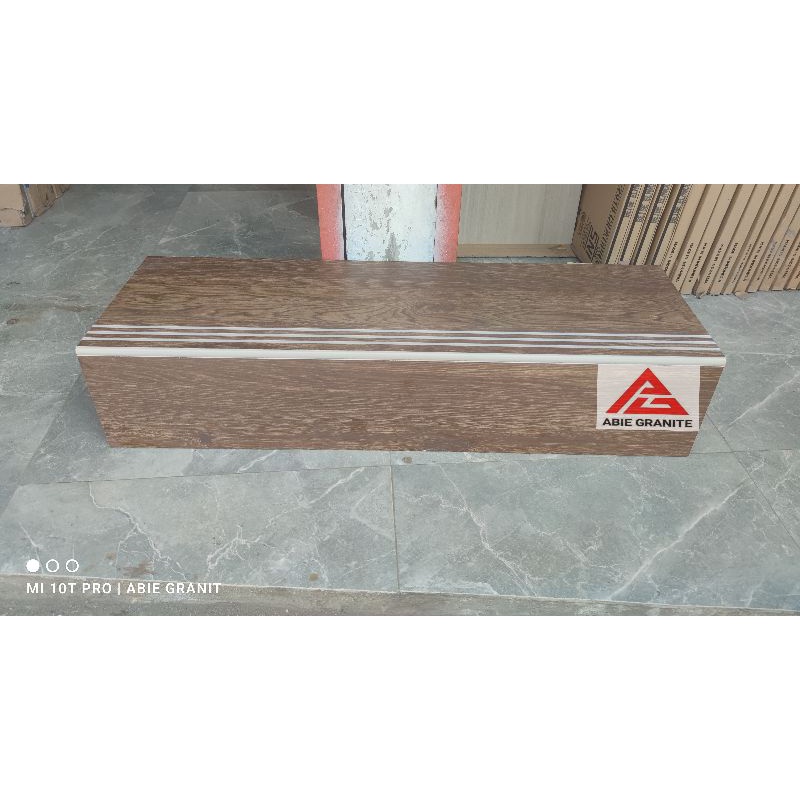Granit tangga motif kayu 30x100&20x100 Willow coffee