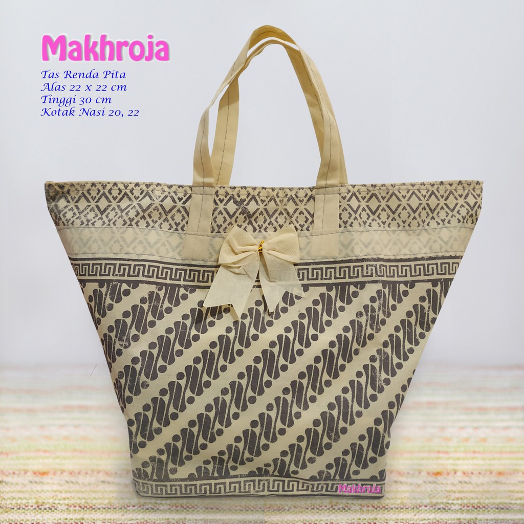

Tas Hajatan Goodie Bag Spunbond Renda Pita 22