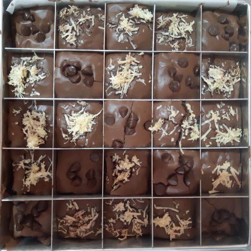 

Dira Brownies Cokelat / Brownis / Fudgy Brownies / Fudgy Brownis / Brownies