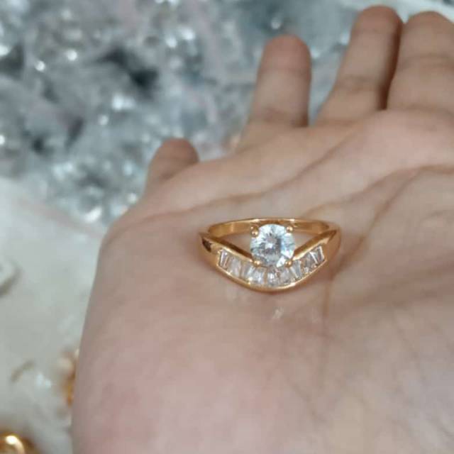 Cincin motif  mata satu diatas