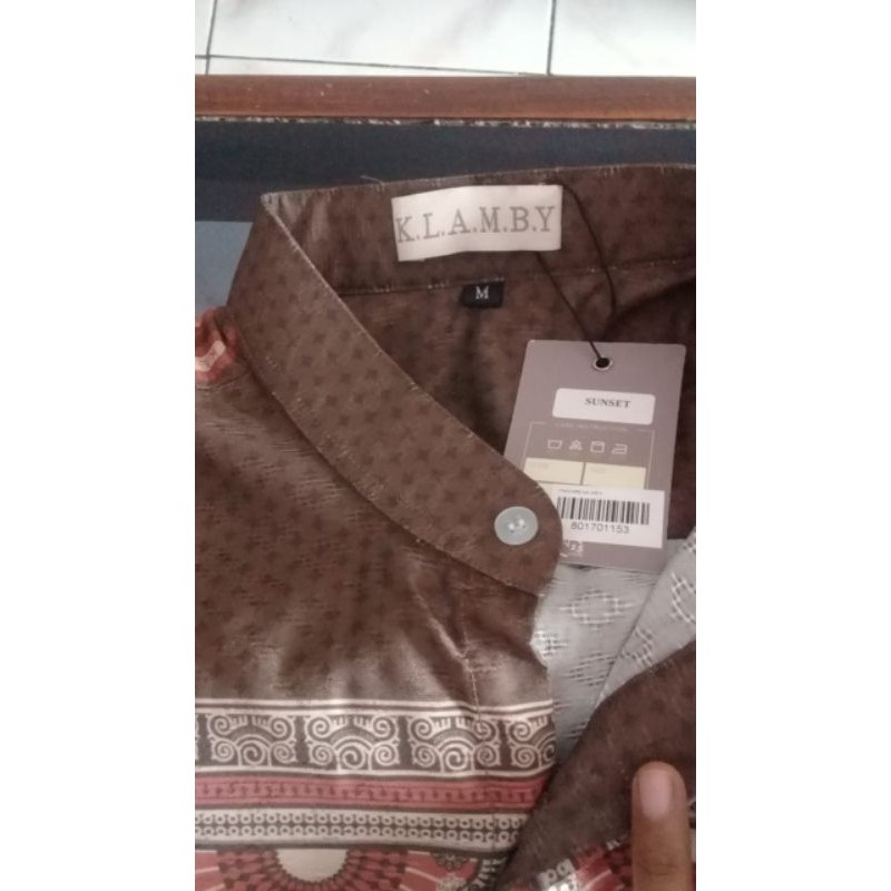 wearingklamby Abimana size M