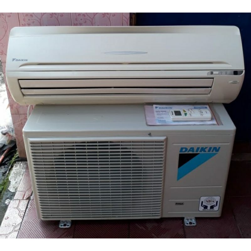 Ac bekas daikin 1/2 pk R410