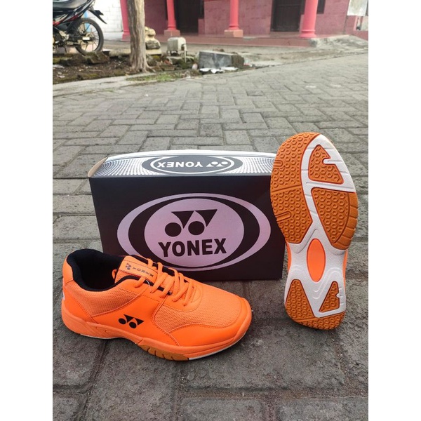 SEPATU YONEX UK JUMBO