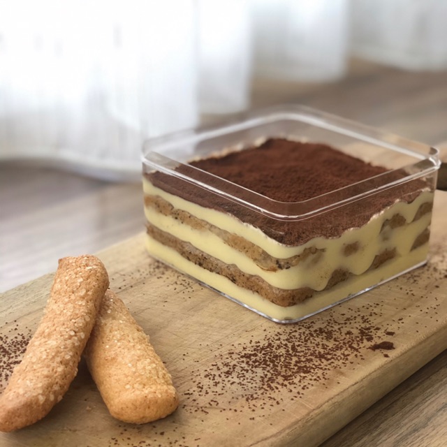 

Classic Tiramisu Dessert Box