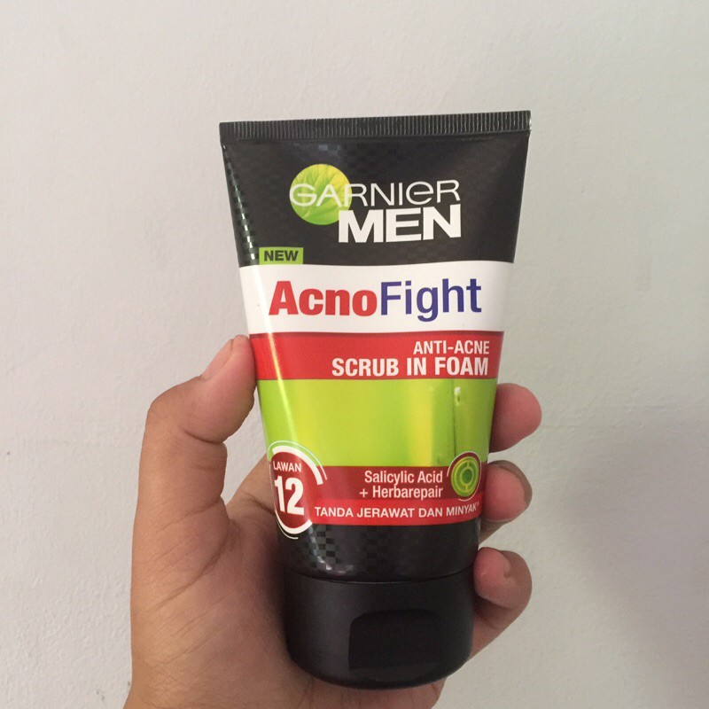 GARNIER ACNO FIGHT ANTI ACNE SCRUB IN FOAM 100ml / MURAAAH