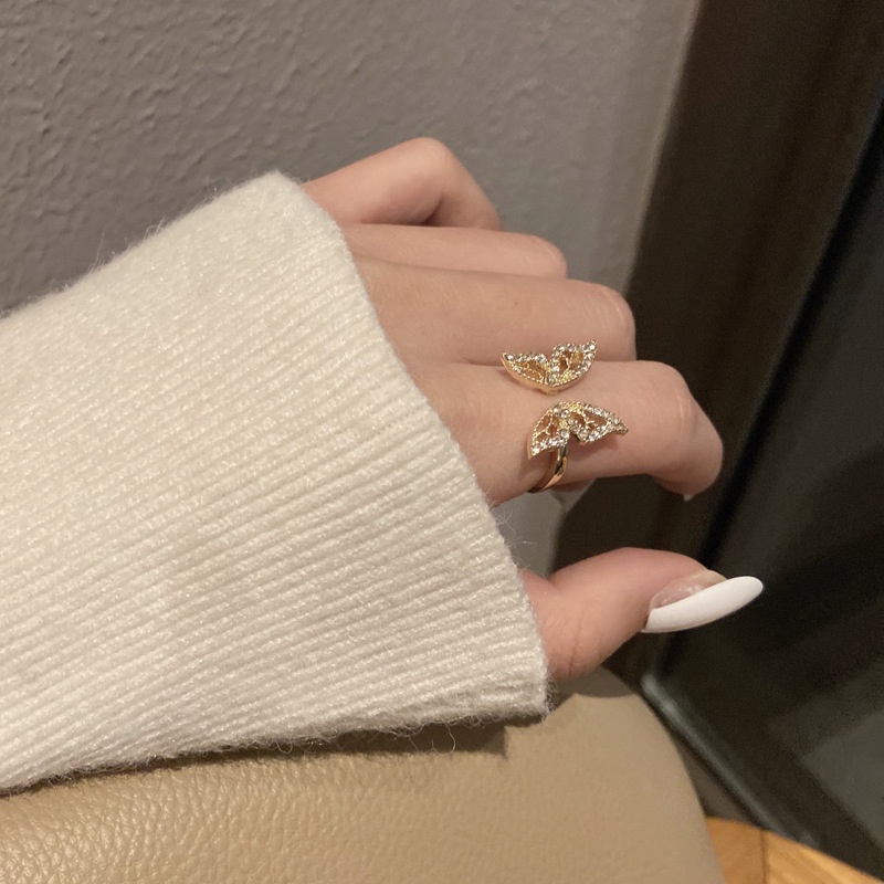 Cincin Model Terbuka Desain Kupu-Kupu Aksen Berlian Gaya Korea Untuk Wanita