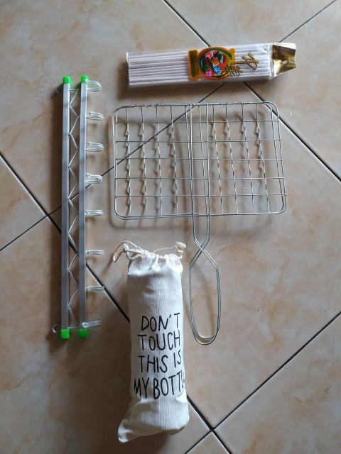 Alat Panggang Jepit Ikan Atau Ayam