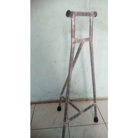 Kruk Tripod Alat Bantu Jalan