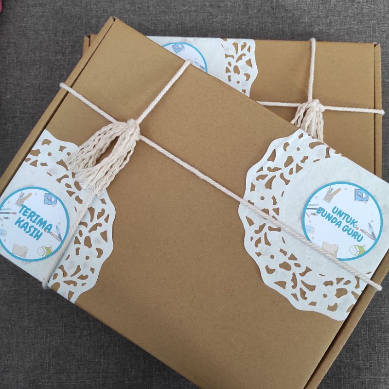 

Hamper Box - Box untuk Kado - Kemasan Kado