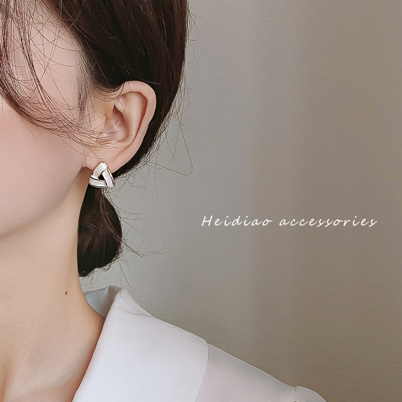 Anting Geometris Bahan Logam s925 Silver Gaya Korea Untuk Wanita